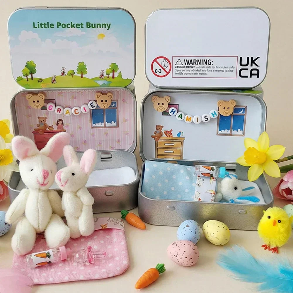 🔥 50% OFF! 🎁 Bunny Mummy & Baby Plush Pocket Tin – Handmade Easter Collectible with Cozy Blanket (Pink/Blue Ears) 🐇🎁